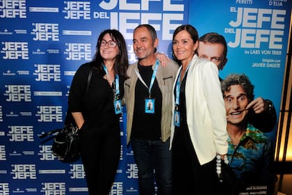 Nancy Dupláa, Carlos Santamaría y Andrea Pietra disfrutaron de la obra y luego se dejaron ver muy divertidos