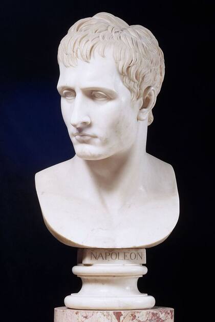 Napoleón quiso ser inmortalizado en esculturas como los grandes dioses romanos.