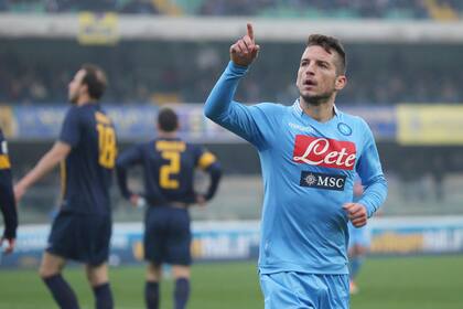 Nápoli celebra ante Hellas Verona