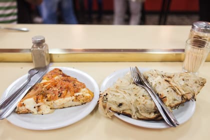 Napolitana versus fugazzetta en Güerrin.