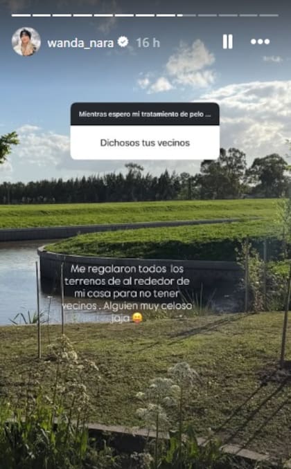 Nara dio a entender que su novio le regaló los terrenos colindantes a su mansión para no tener vecinos