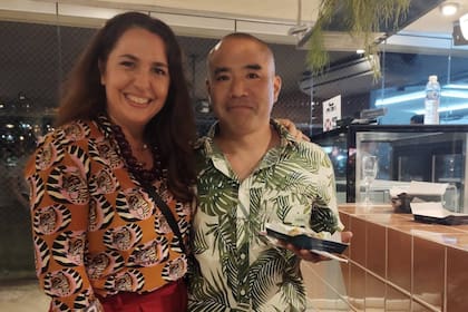 Narda Lepes posa junto a Quique Yafuso de Haiku, que formará parte del flamante espacio gastronómico.