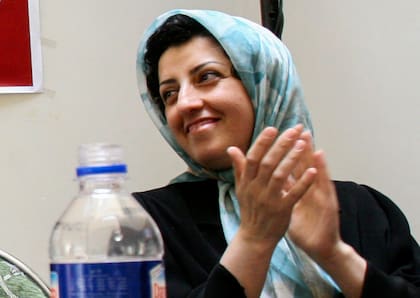 Narges Mohammadi, en una reunión sobre los derechos de las mujeres en Teherán, Irán, el 3 de julio de 2008