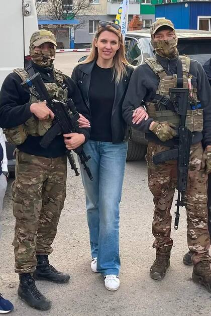 Natalia Abiyeva colabora enviando desde comida hasta equipo médico para las fuerzas rusas
