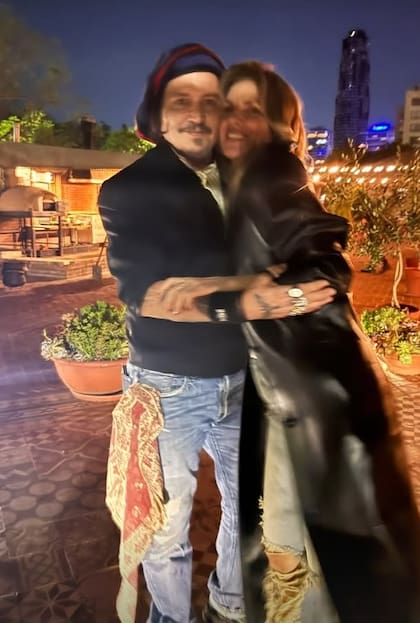 Natalia Graziano también se cruzó con Depp en la noche porteña y aprovechó para sacarse una foto