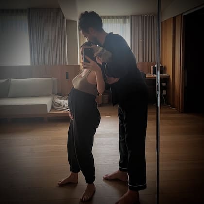 Natalia Lafourcade sorprendió al anunciar su embarazo en redes sociales