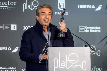 Ricardo Darín obtuvo el Platino Del Público a mejor interpretación masculina en cine, por Argentina, 1985