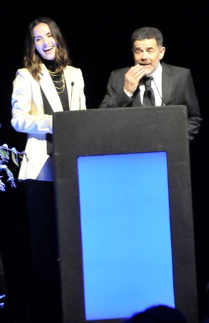Natalia Oreiro y Julián Weich fueron los maestros de ceremonia del evento benéfico y arrancaron sonrisas a los invitados