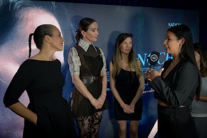 Natalia Oreiro y las directoras Berch y Chiabrando en una entrevista durante la avant premiere de su film