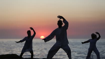 Practicar el arte marcial ayuda a tener más control de la mente, mejora la circulación de la sangre y alivia el insomnio y las migrañas