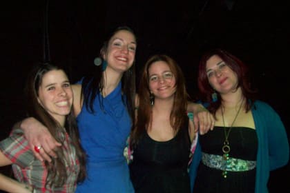 Natalia sobresale entre sus amigas y aconseja no encasillarse ni buscar determinados atributos en la otra persona