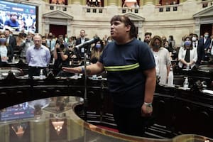 Mondino criticó a una diputada por no haber terminado el secundario y abrió un debate sobre el abandono escolar