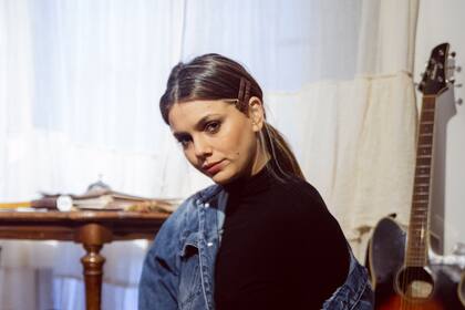 "Hay que estar bien con uno mismo para conocer a otro y entregarse y amar"