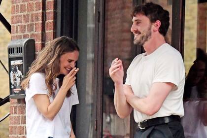 Natalie Portman, de 42 años y recientemente divorciada, fue vista disfrutando de una noche con el actor irlandés de 28 años, Paul Mescal, en el norte de Londres