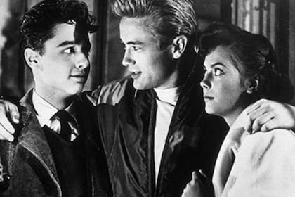 Natalie Wood, James Dean y Sal Mineo fueron los protagonistas de Rebelde sin causa. Todos fallecieron de manera violenta