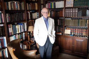 Natalio Botana, preocupado por "el vendaval de insultos e infundios contra el padre de la democracia"