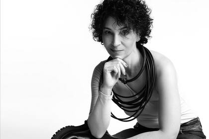 Natalya Bulanova, autora y directora de Staritska Maysternya, una firma inspirada en la casa de campo que encontró en un pueblo ya abandonado, de nombre Staritske