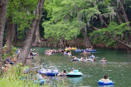 Naturaleza y relax en el río Comal, en Gruene, Texas