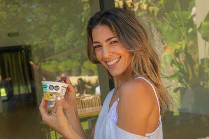 Naty Franzoni, además de dictar la clase de yoga, también disfrutó del desayuno con los untables.