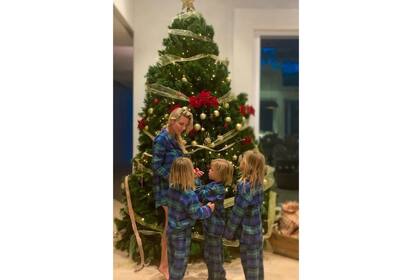 Elsa Pataky y sus hijos disfrutaron juntos la decoración navideña