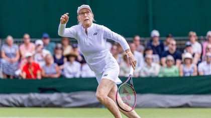 Navratilova dice que, tras recuperarse de su enfermedad, ahora se siente muy bien