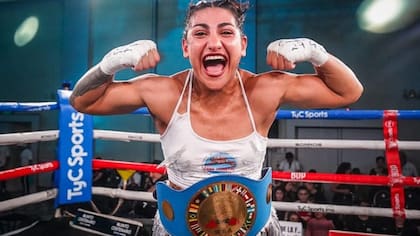 Nazarena Romero fue campeona mundial del peso supergallo