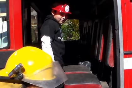 Nazareno se subió a la autobomba junto con sus amigos