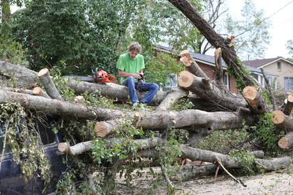 NC Counts habilitó una página para realizar donaciones monetarias bajo el nombre de Western NC Count on Me, (Foto AP/Jeffrey Collins) - Archivo