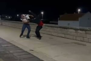 Un chico de 15 años murió apuñalado en la ingle tras una brutal pelea callejera con otro adolescente