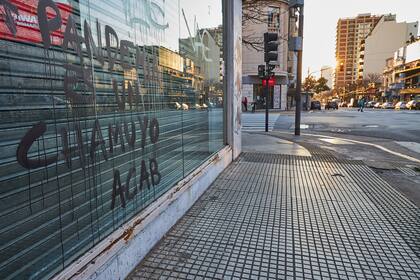 Negocios cerrados y en alquiler en la zona de Palermo, avenida Córdoba al 4500
