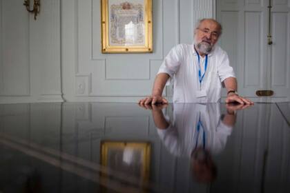 Neher dedicó su vida a estudiar las señales eléctricas que circulan entre las células