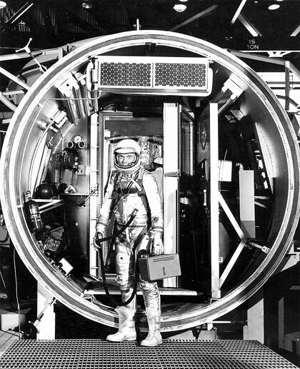 Neil Armstrong, en el centro de operaciones de Merritt Island, Florida
