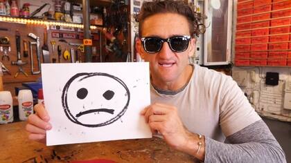 Neistat critica que la plataforma de videos de YouTube no ha comunicado claramente sus políticas de publicidad. (Foto: YouTube Casey Neistat)