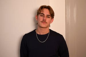 Quién es Nelio Biedermann, con solo 22 años, la nueva estrella de la literatura