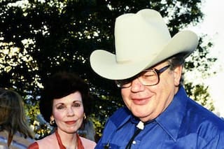 Quiénes fueron los hermanos Hunt: manipularon el precio del metal y provocaron el colapso del mercado