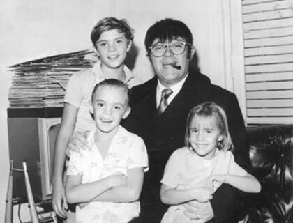 Tato Bores y sus hijos: Alejandro, Sebastián y Marina