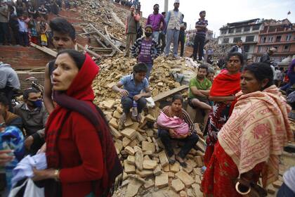 Nepal terremoto sismo muertos heridos derrumbe avalancha Everest Himalaya