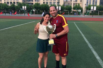 Nerea y Diego, felices por los logros.