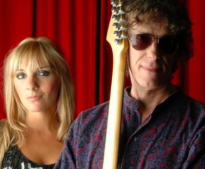 Nerina Nicotra junto a Spinetta