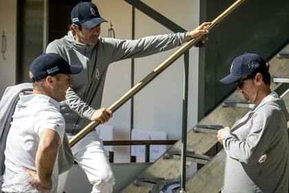 Juan Martín Nero y Pablo Mac Donough conversan tras la suspensión del partido de La Dolfina