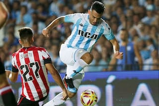 Nery Domínguez, volante de alma, oficio de defensor central y asistencia de wing