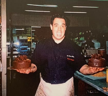 Néstor en sus inicios en el oficio.