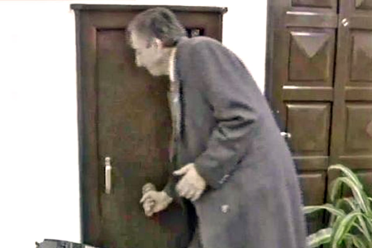 Êxtase. A devoção de Kirschner aos cofres e armários