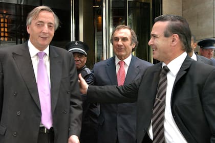 Nestor Kirchner y Miguel Pichetto, junto a Carlos Reutemann en los Estados Unidos, el 15 de septiembre de 2005