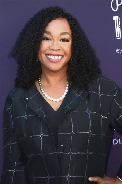 Netflix sedujo y logró llevarse a los creadores Shonda Rhimes y Ryan Murphy