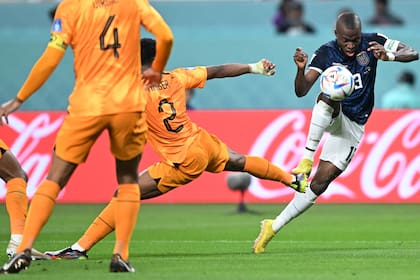 Valencia intenta superar a Timber (Países Bajos) en el partido por la etapa de grupos del Mundial de Qatar