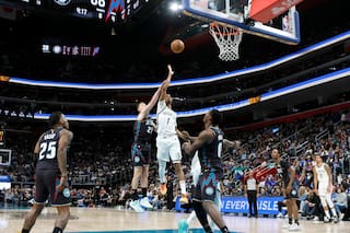 Nets cortan racha de 10 derrotas al remontar 23 puntos y sorprender 107-105 a Pistons