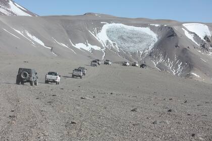 Neumáticos. En estas superficies es necesario bajarles la presión para que no patinen y tengan un mejor agarre