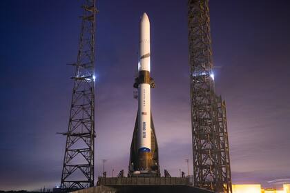 En su debut, el New Glenn transportará un prototipo de Blue Ring, una nave financiada por el Departamento de Defensa de Estados Unidos.