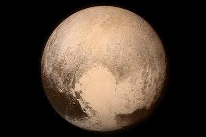 New Horizons sacó las imágenes más nítidas y cercanas a Plutón que existen